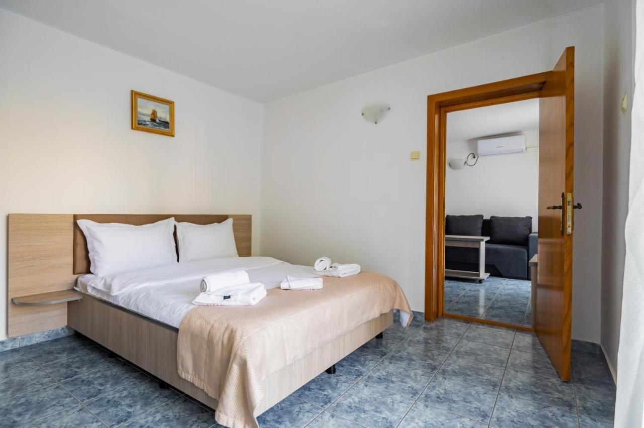 Hotel Complex Paloma Coral Mamaia Exterior foto